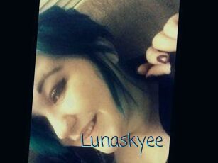 Lunaskyee