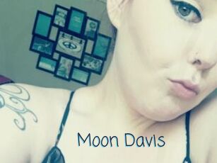 Moon_Davis