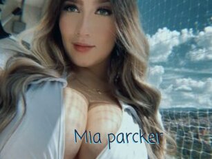 Mia_parcker