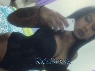 RickiRoxxx